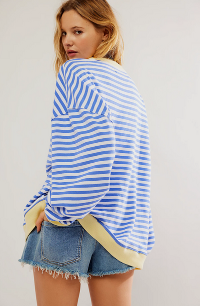 CARLA | OVERSIZED STRIPED SWEATER