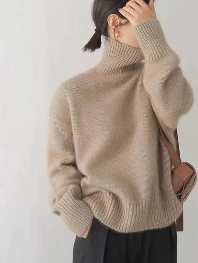 LUCY | Soft Turtleneck Sweater